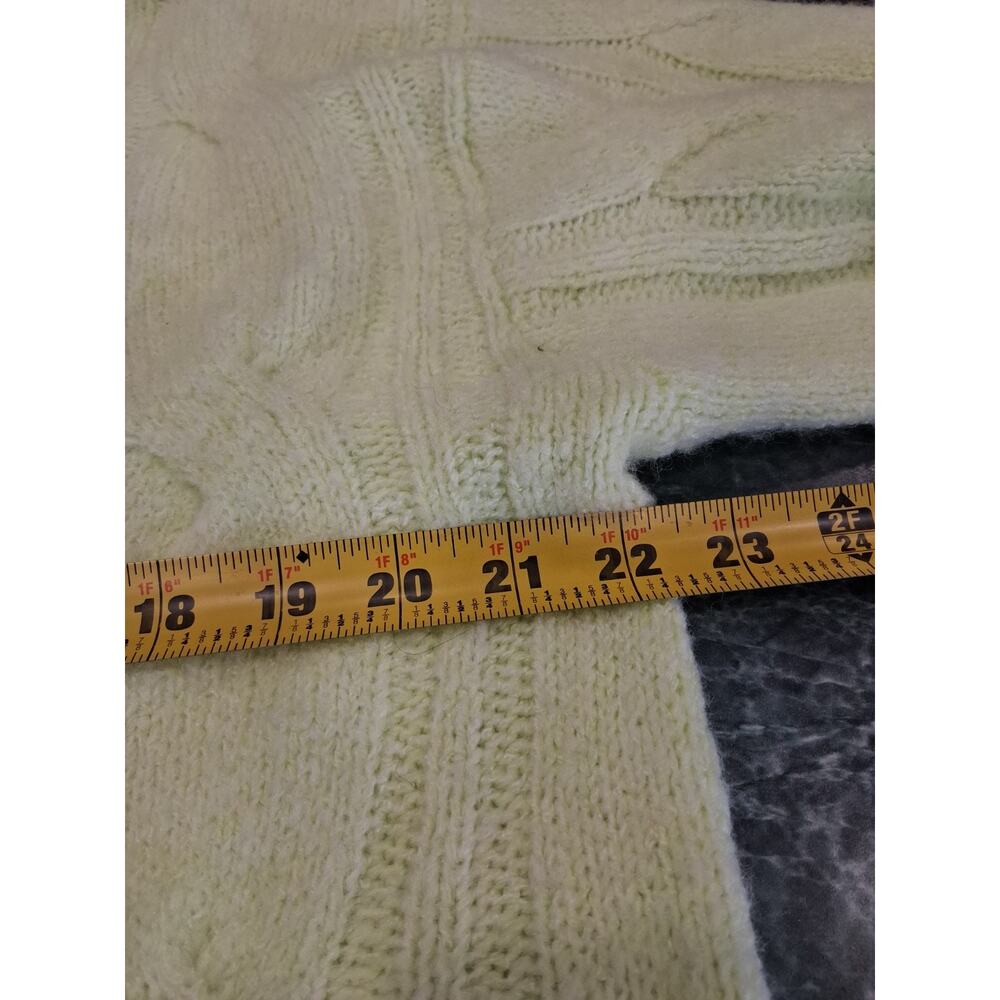 American Eagle Whoa So Soft Cable Knit Sweater in Lime (Neon) Size LG NEW NWT - Picture 9 of 13